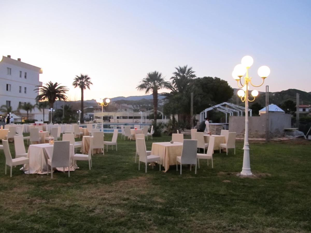 Club Hotel Kennedy Roccella Ionica Dış mekan fotoğraf