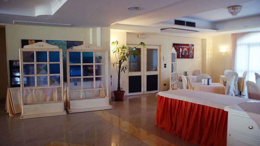 Club Hotel Kennedy Roccella Ionica Dış mekan fotoğraf