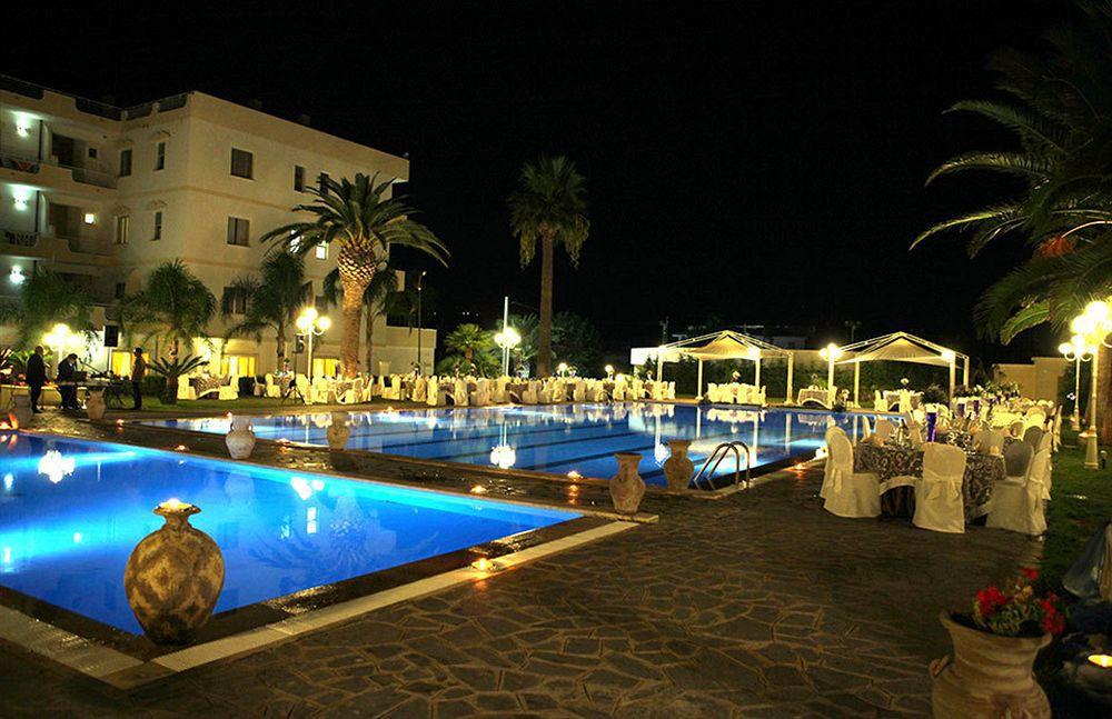 Club Hotel Kennedy Roccella Ionica Dış mekan fotoğraf