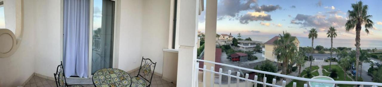 Club Hotel Kennedy Roccella Ionica Dış mekan fotoğraf