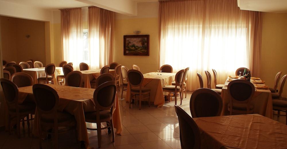 Club Hotel Kennedy Roccella Ionica Dış mekan fotoğraf