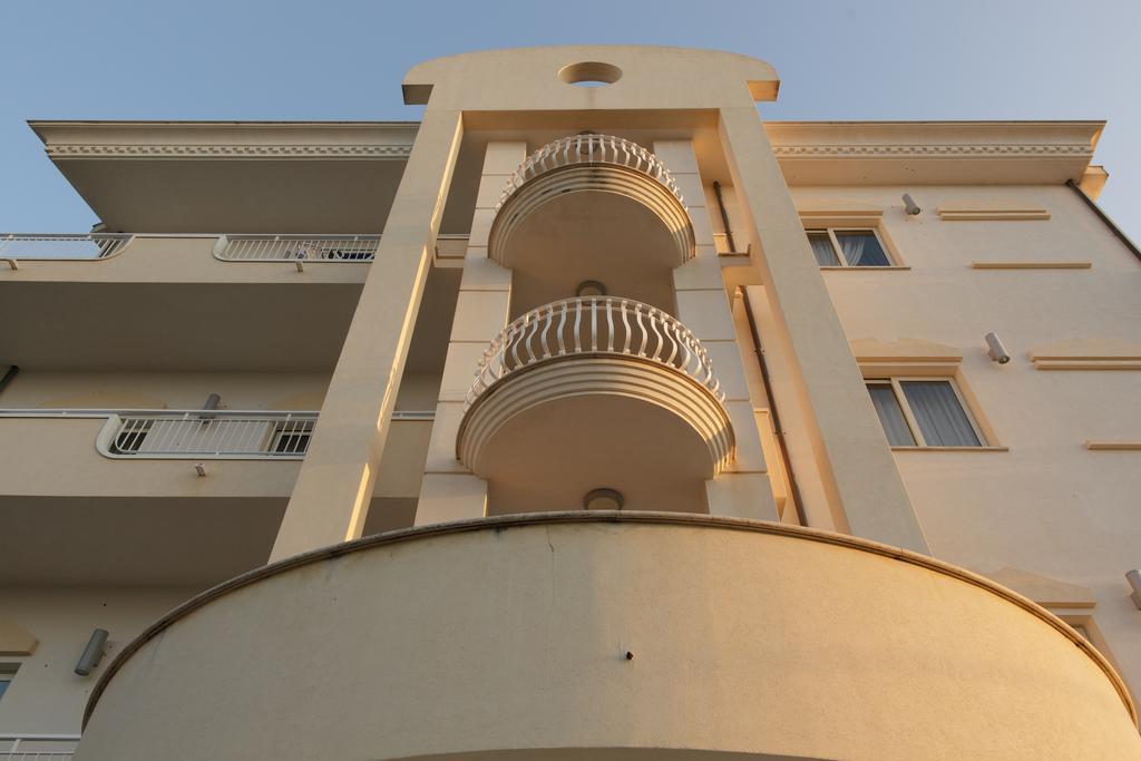 Club Hotel Kennedy Roccella Ionica Dış mekan fotoğraf
