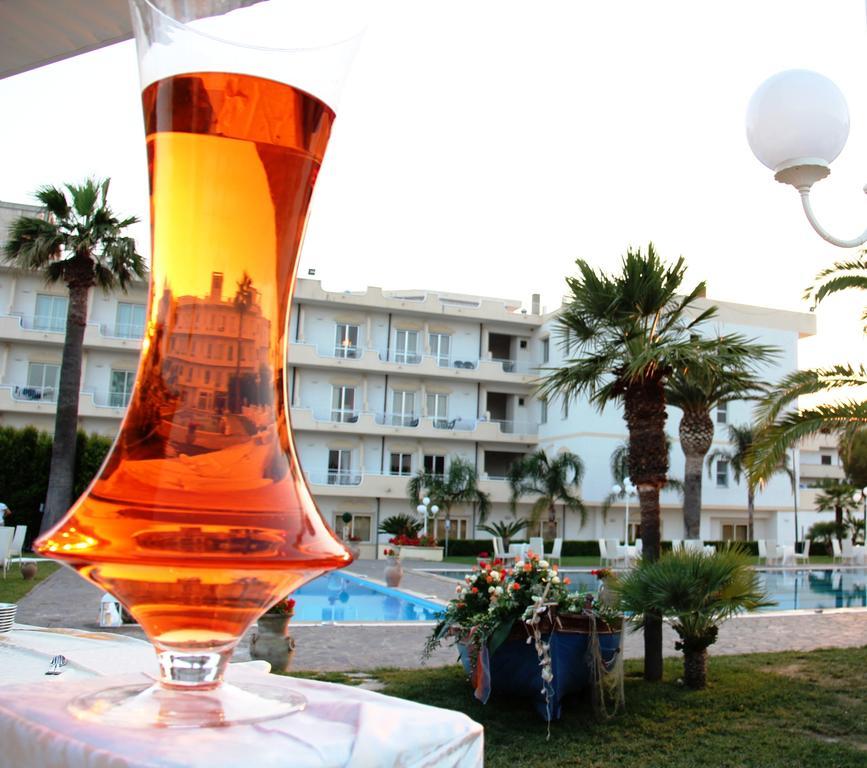 Club Hotel Kennedy Roccella Ionica Dış mekan fotoğraf