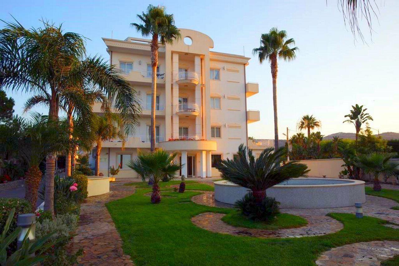 Club Hotel Kennedy Roccella Ionica Dış mekan fotoğraf