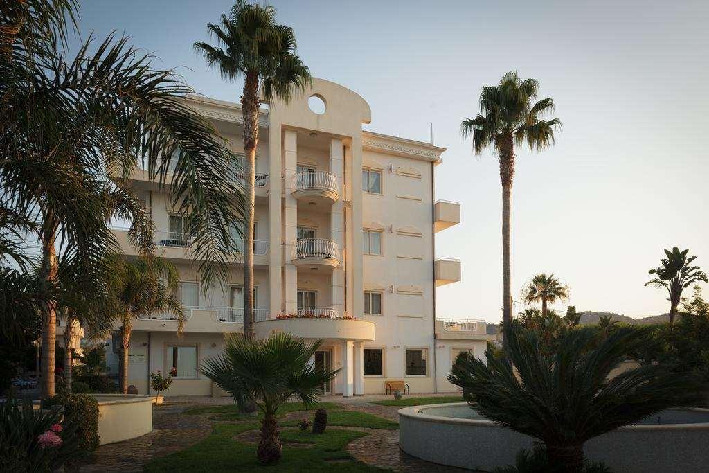 Club Hotel Kennedy Roccella Ionica Dış mekan fotoğraf